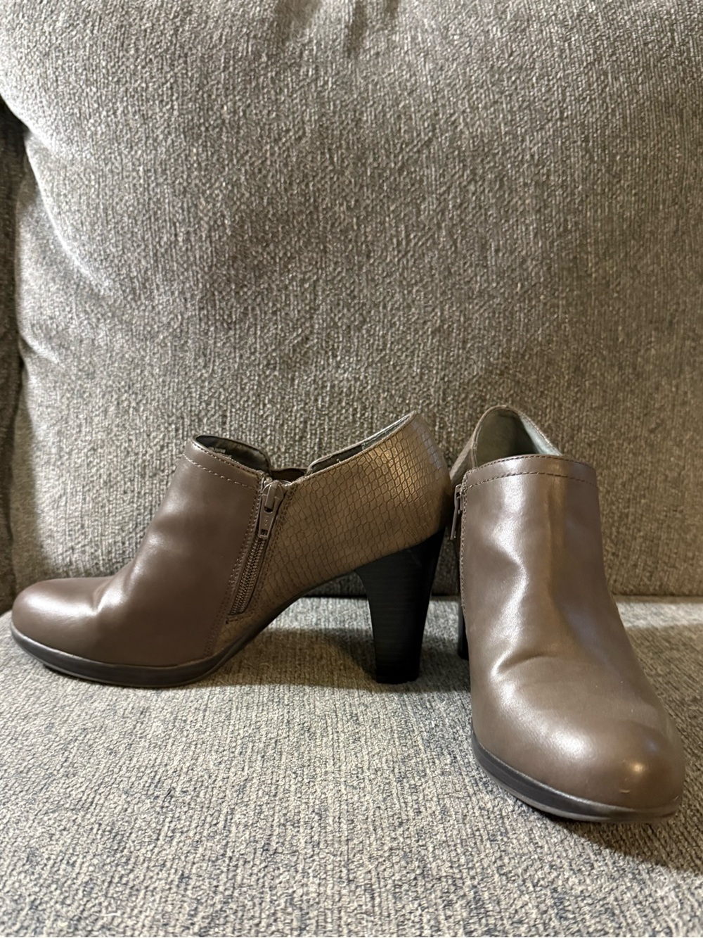 Rialto Women's Brown Heel Booties with Side Zip